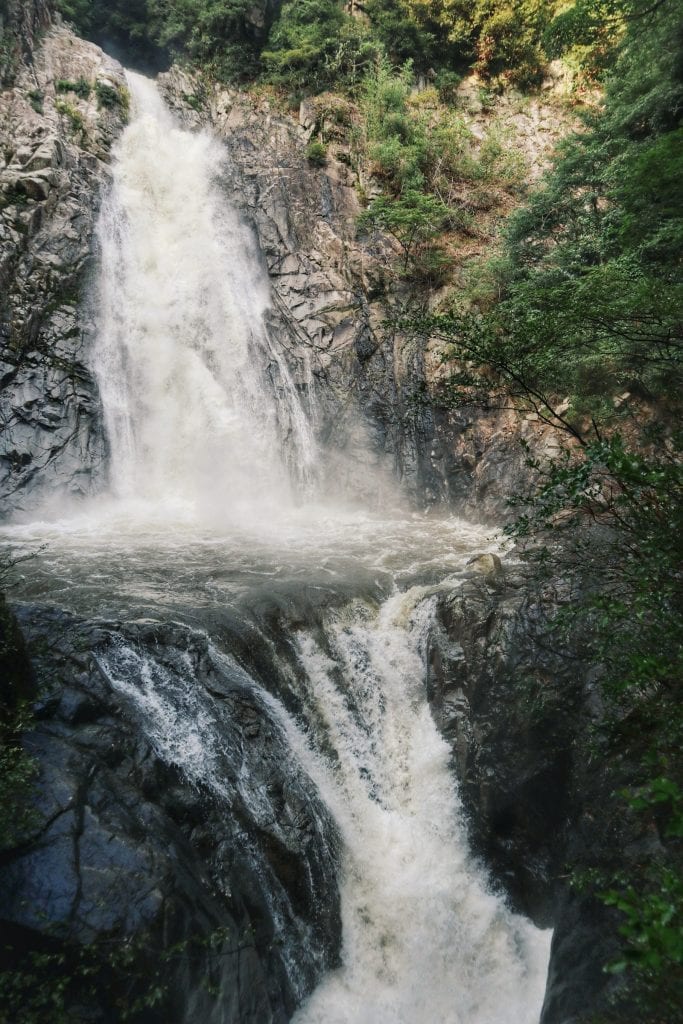 Nunobiki Meotodaki Wasserfall in Kobe