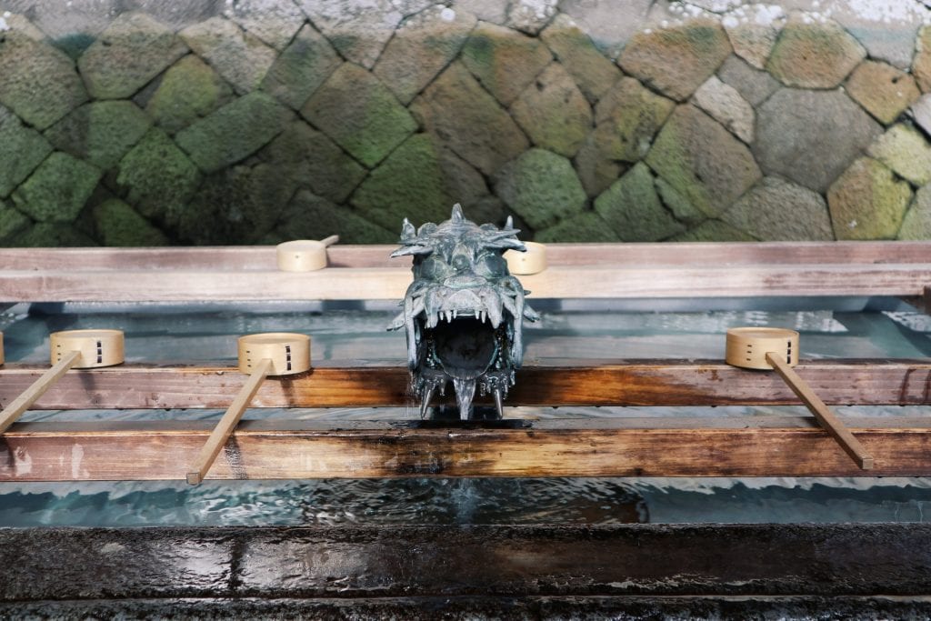 Drache am Sakurayama Hachimangu Shrine