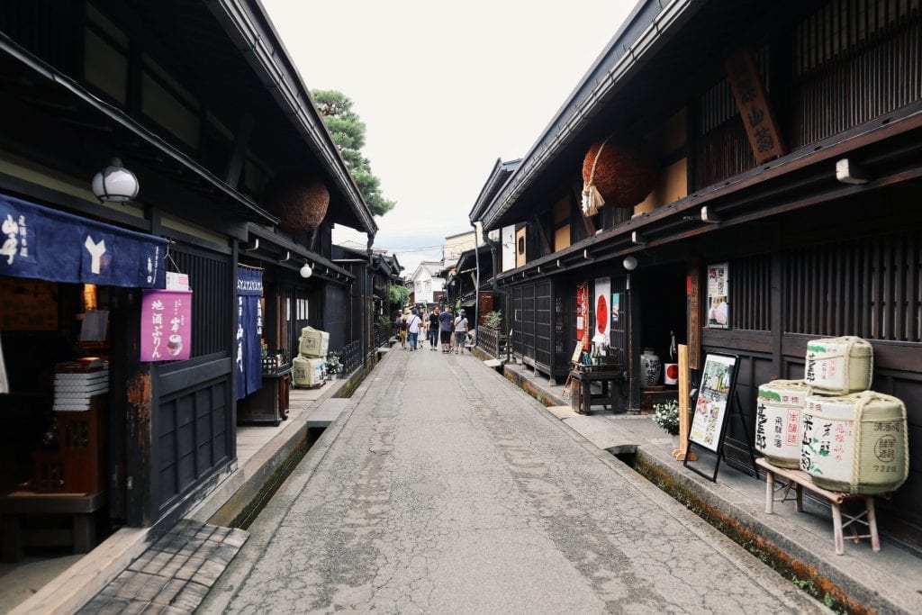 Takayama Old Town, Sanmachi Suji