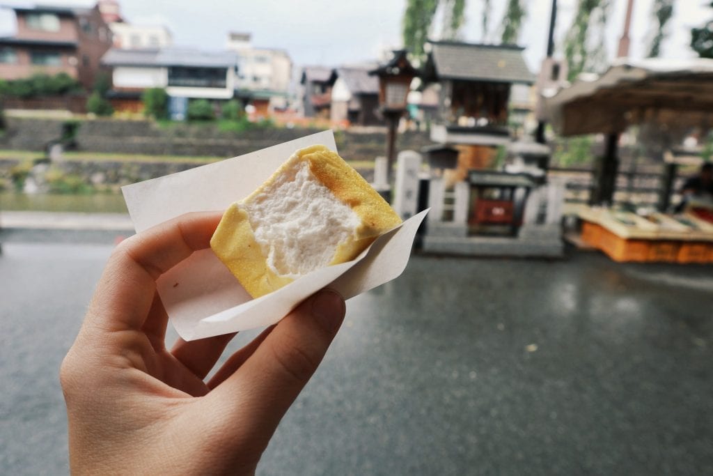 Marshmallo auf Miyagawa Morning Market in Takayama