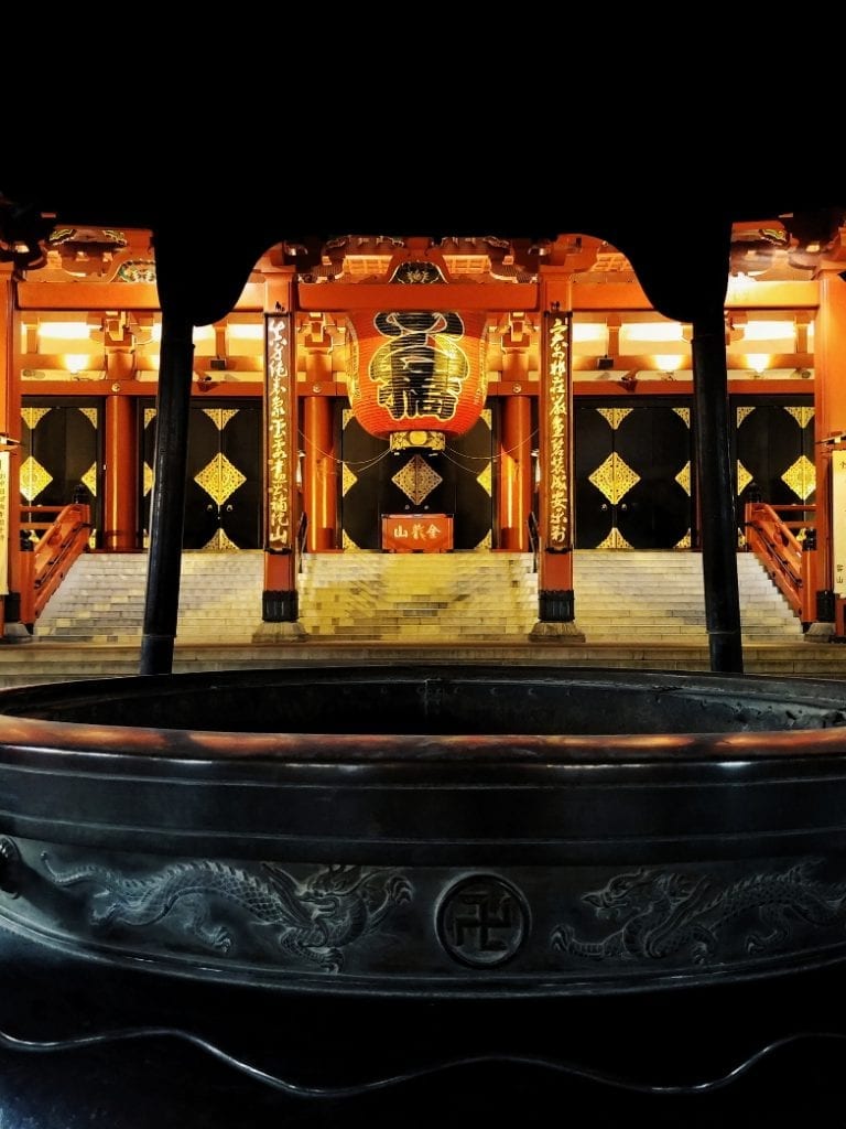 Weihrauchschale im Asakusa Tempel