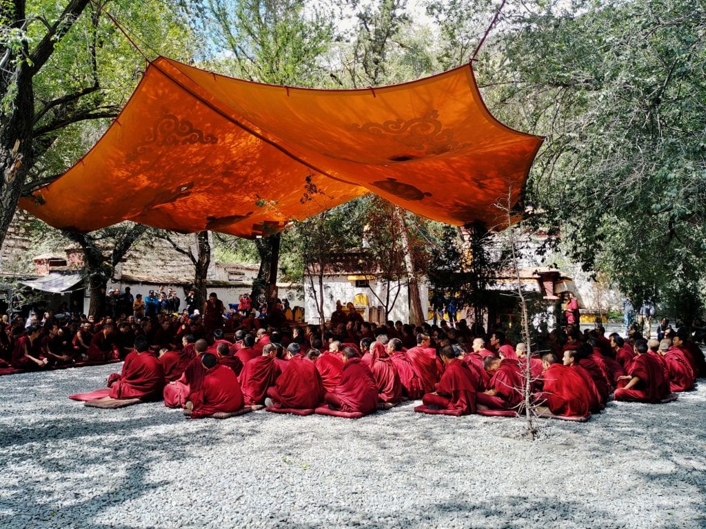 Mönchsdebatte in der Sera Monastery