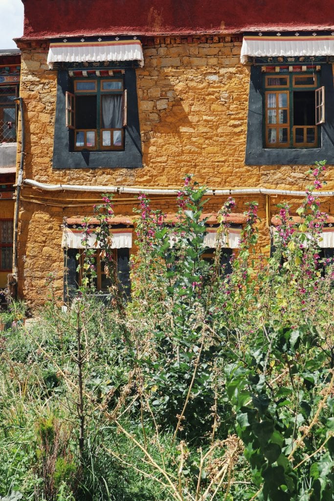 Mönchsunterkunft in der Sera Monastery