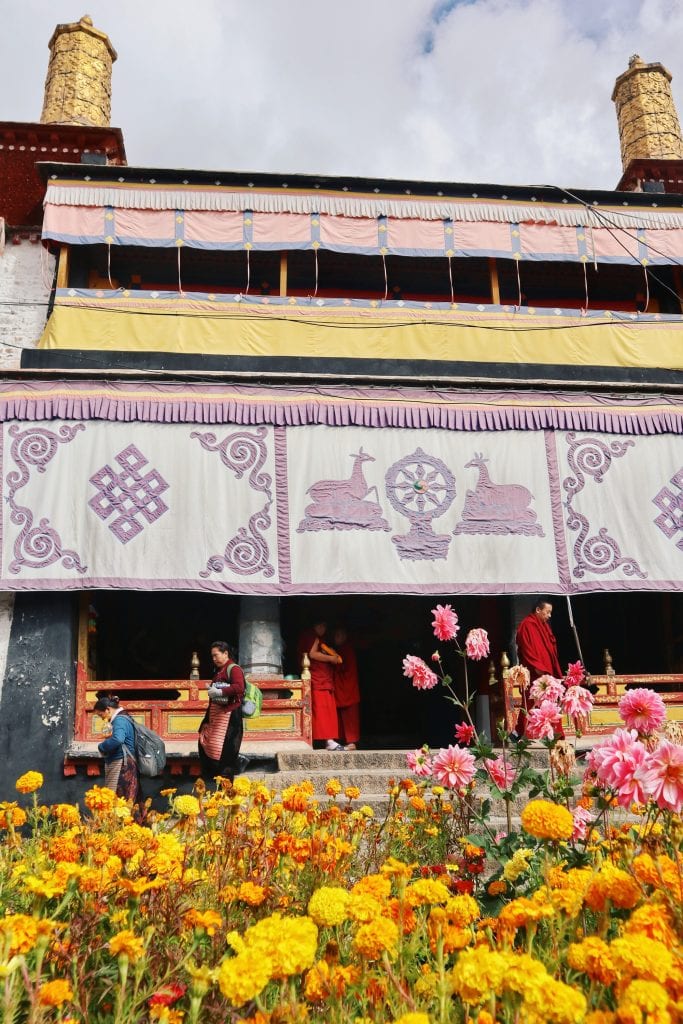 Heilige Stätte in der Drepung Monastery