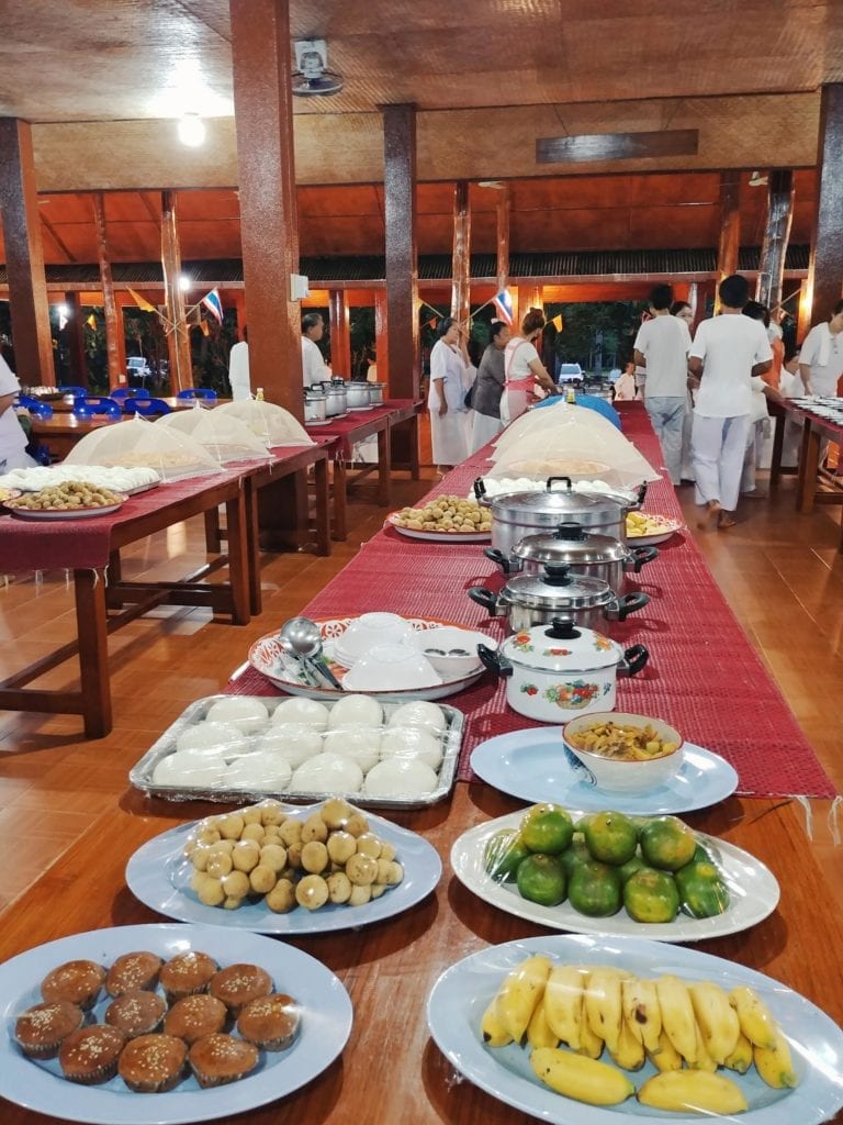 Frückstück in der Forest Monastery Thailand