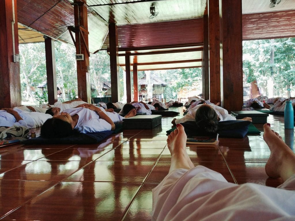 Meditieren in Thailan_Lying Meditation