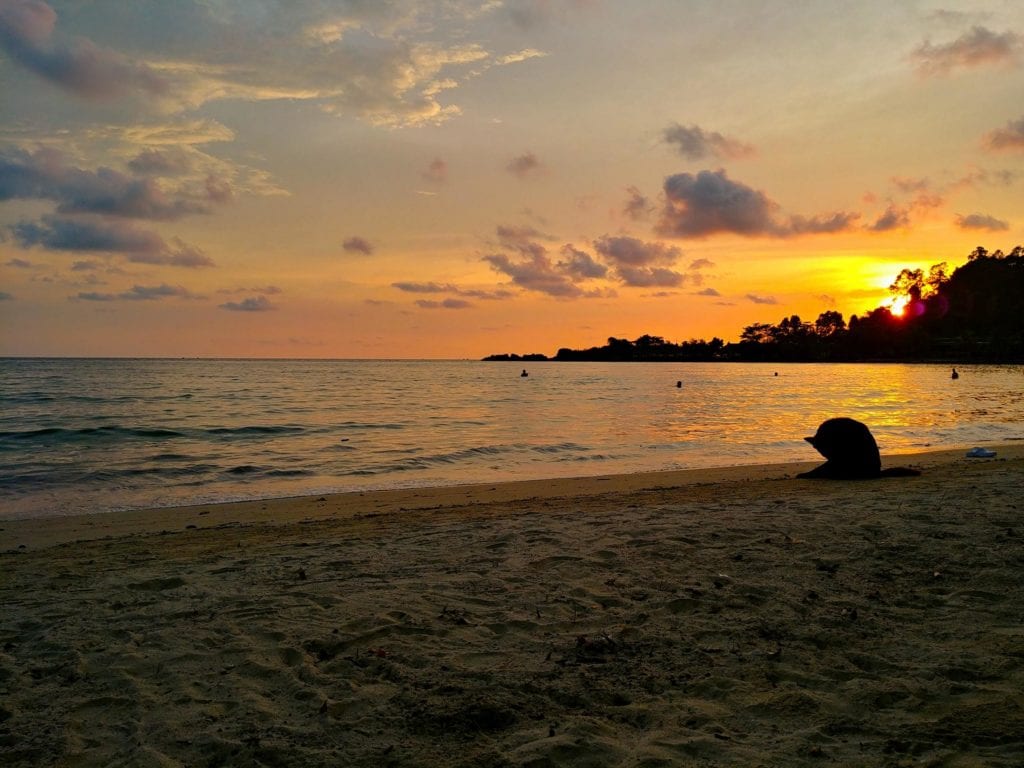 Sonnenuntergang am Pajamas Hostel Koh Chang_Klong Prao Strand