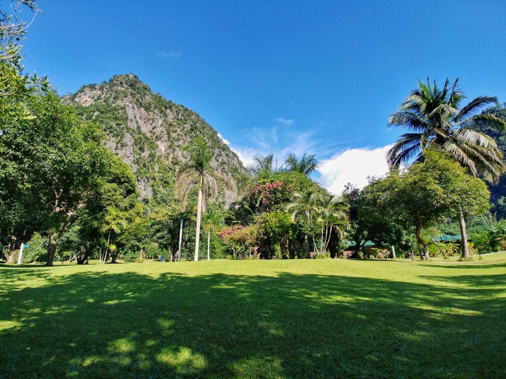 Wat Pa Ta, Wua Forest Monastery Garten und Klarsteinfelsen