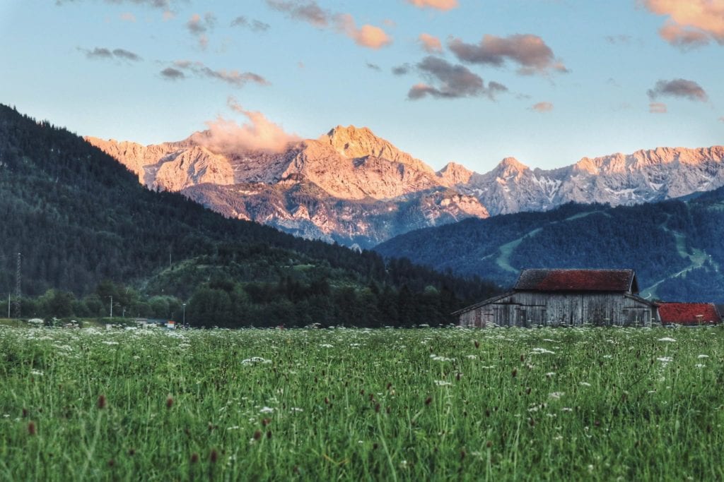 Ferchant Blick auf Zugspitze Sonnenuntergang