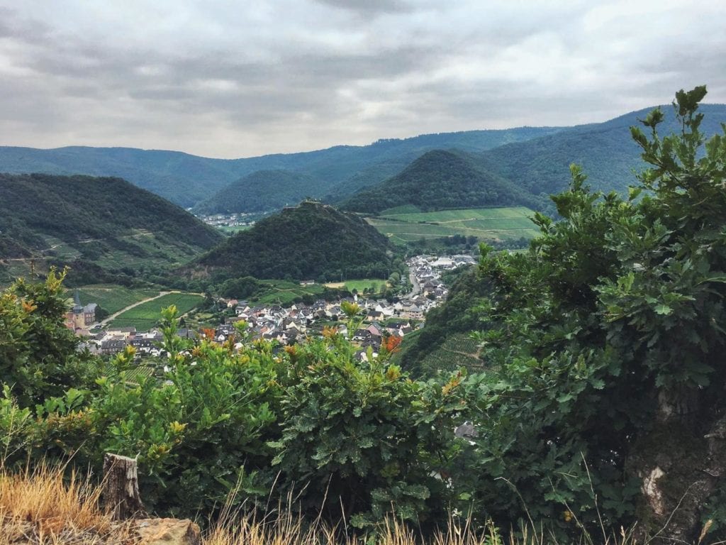 Weinwanderung Ahrtal Blick auf die Stadt