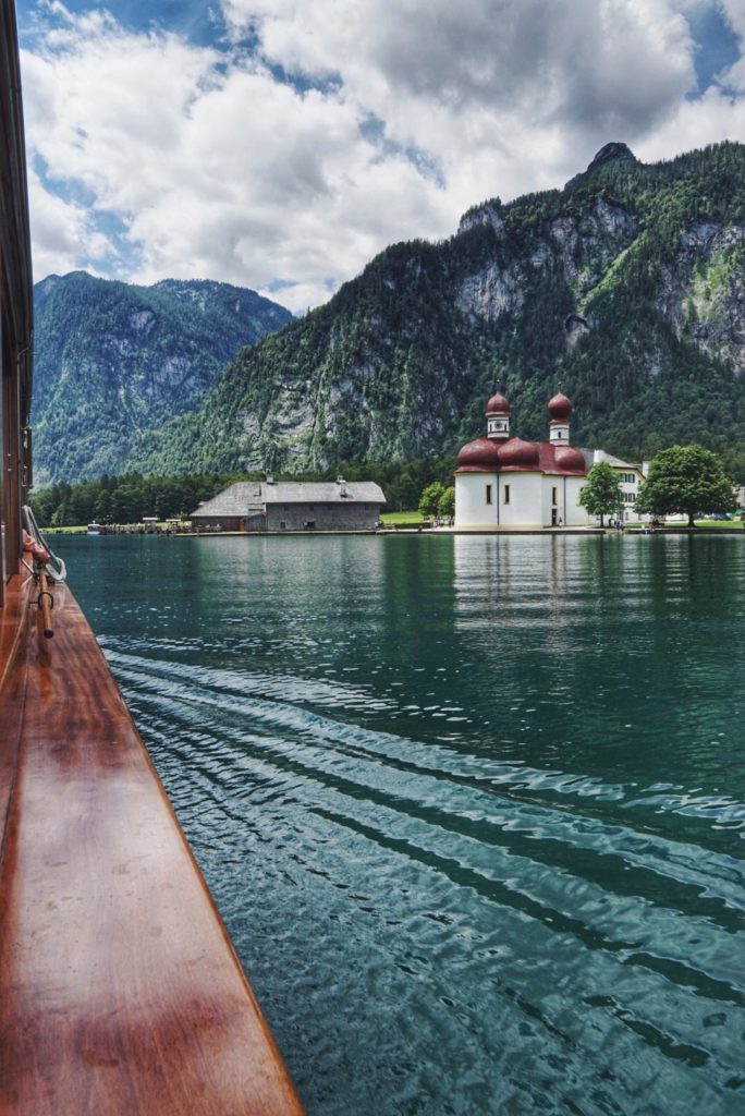 Bootsfahrt Königssee Blick auf St. Bartholomä