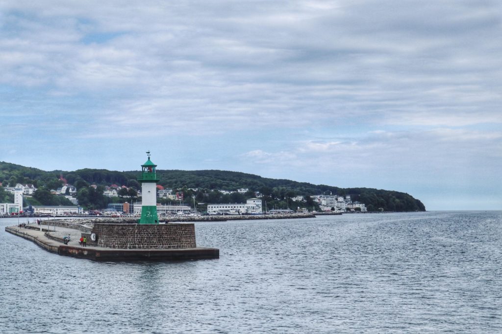 Sassnitzer Mole mit Leuchtturm