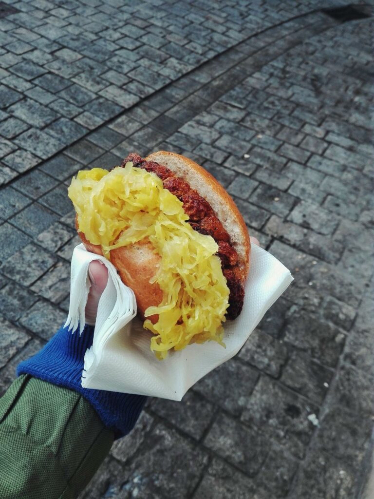 Kurzurlaub Bamberg_Krustenbratenbrötchen