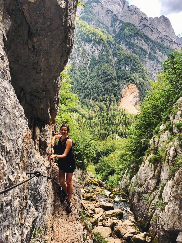 Slowenien Wanderung_Klettersteig an der Soca Quelle